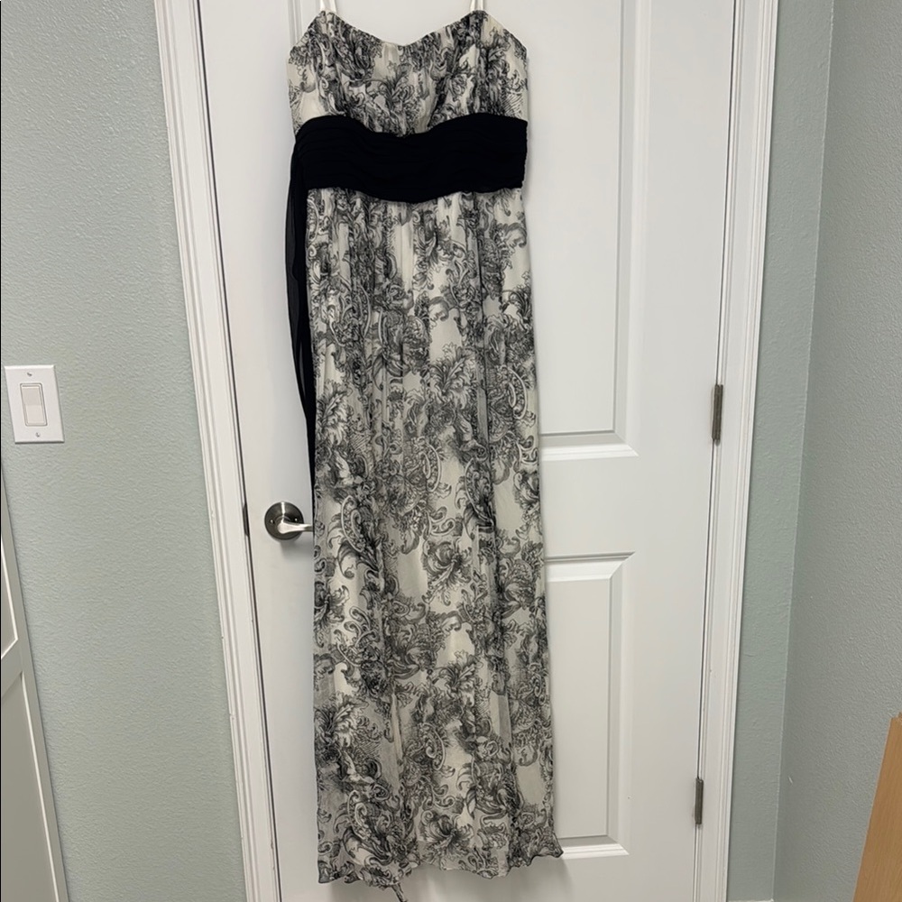 Elegant Black and White Strapless Dress